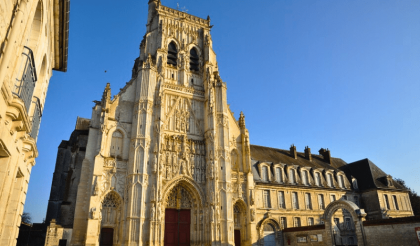Besichtigung der Stadt Saint-Riquier
