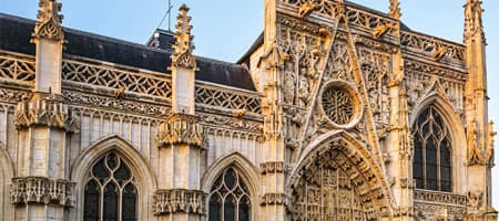 Plongez dans l'histoire