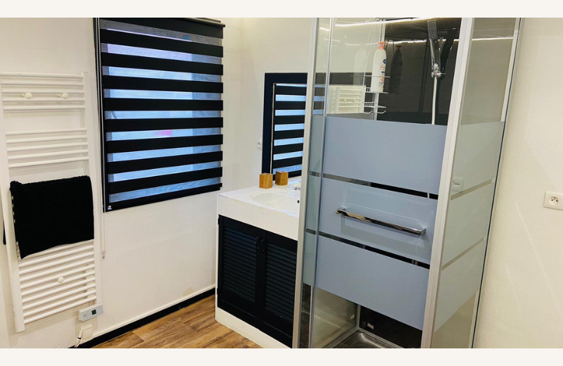 Dimensions photos SIM et site Internet - 136