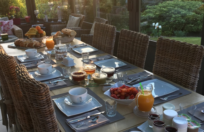 Petit-déjeuner véranda