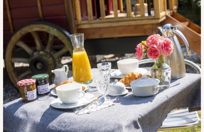 NOUVION La roulotte du Valmet