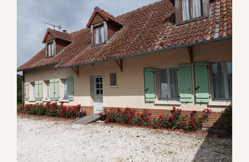 MORLAY-LES-PONTHOILE Le pré des Henson