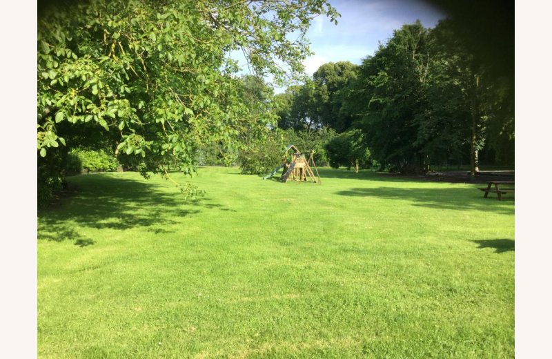 SAILLY-FLIBEAUCOURT Les charmilles