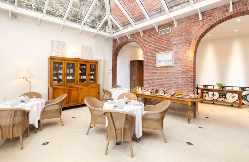 HOTPIC0800010085-Jean-de-Bruges-salle-PDJ-Saint-Riquier-Somme-HautsdeFrance