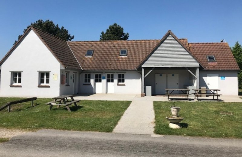 HPAPIC0800010522-Camping-de-la-Maye-sanitaires-Rue-Somme-HautsdeFrance