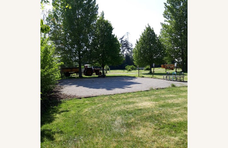 HPAPIC0800010550 Les Peupliers aire petanque Vironchaux Somme HautsdeFrance