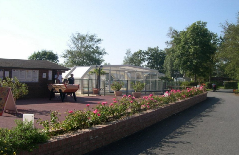 HPAPIC0800010569 La Garenne de Moncourt piscine Rue Somme HautsdeFrance