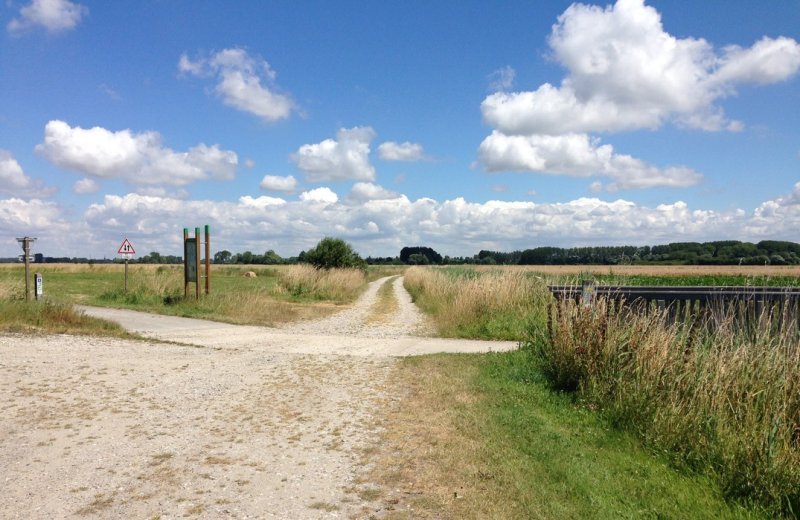 Quend carrefour-chemin-et-piste-cyclable