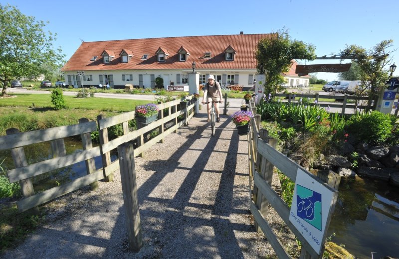 RESPIC080FS001PH La Table de Flo Favières Somme Picardie(c)Comdesimages (1)