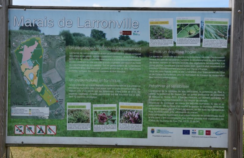 Rue marais-larronville panneau-info