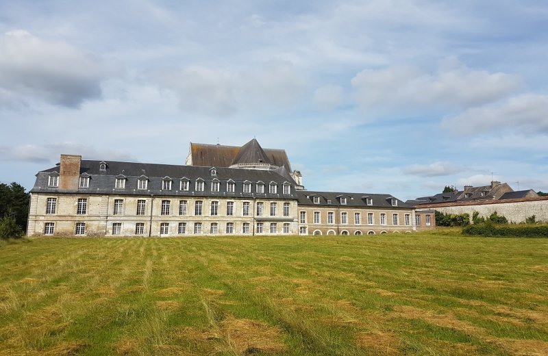 Saint-Riquier-Abbaye--Somme-Tourisme-VN-2