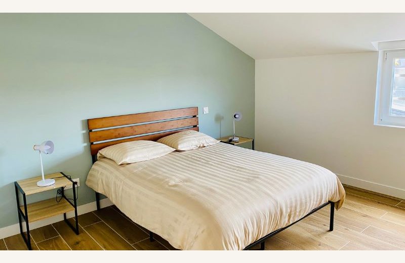 Dimensions photos SIM et site Internet - St Jacques chambre 1