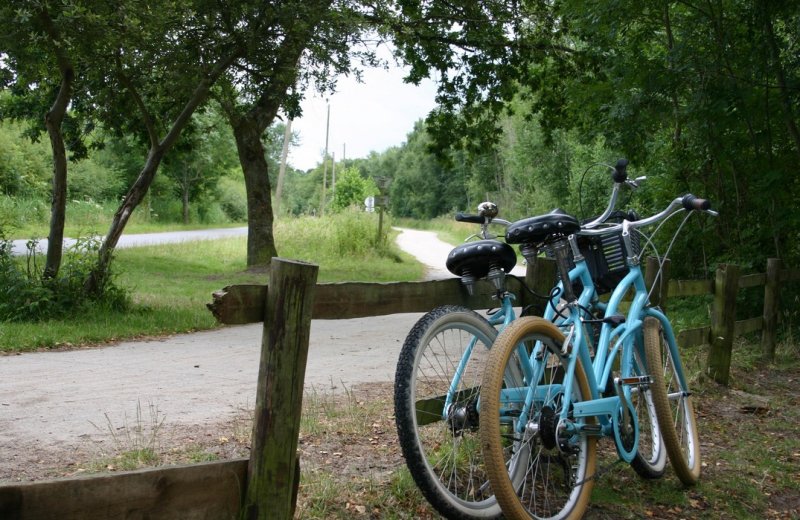 vélos-chemin-accès-mer St-Quentin-en-Tourmont<Somme<Picardie