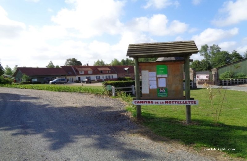 HPAPIC080FS00073_La Ferme de la Mottelette_entrée_Forest Montiers_Somme_HDF